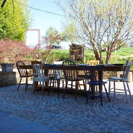 Hoeve 1747 Vrijstaand Huis Met 5 Slaapkamers En 2 Badkamers Dom wakacyjny Voeren